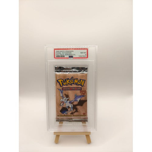 Pokémon - Aerodactyl Art Booster Pack WOTC Fossil Set (PSA 8)