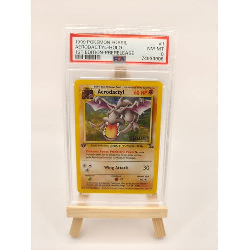 Pokémon - 1st Edition Aerodactyl (PSA 8) Holo (PRERELEASE)